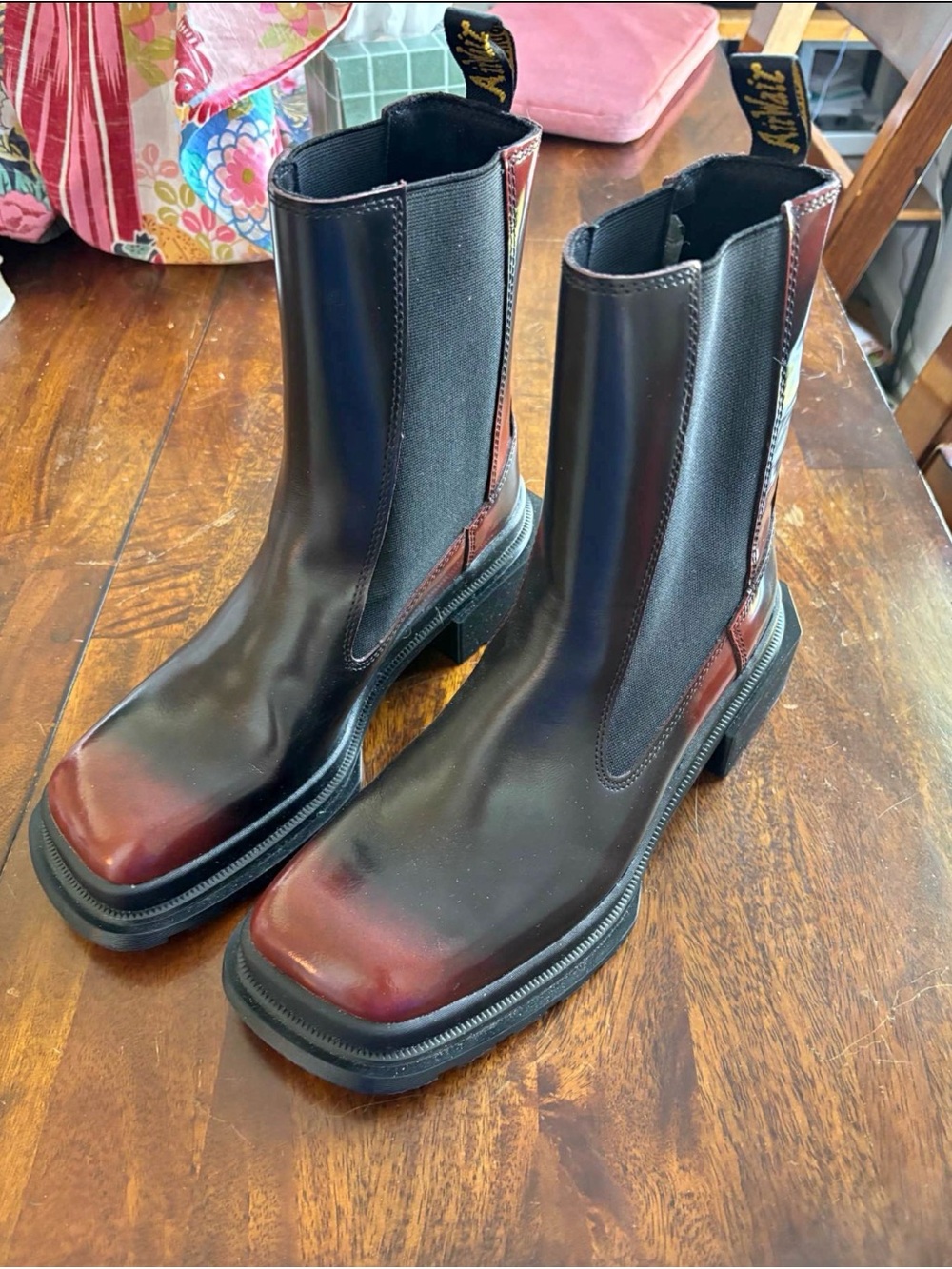 Dr. Martens Maybole Chelsea Boots